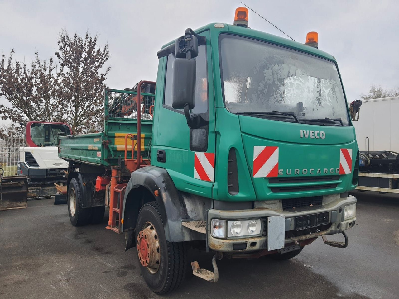 Iveco ML140E18 Dreiseitenkipper 4x4 mit Kran+Greifere - Truk jungkit: gambar 2 Iveco ML140E18 Dreiseitenkipper 4x4 mit Kran+Greifere - Truk jungkit: gambar 2