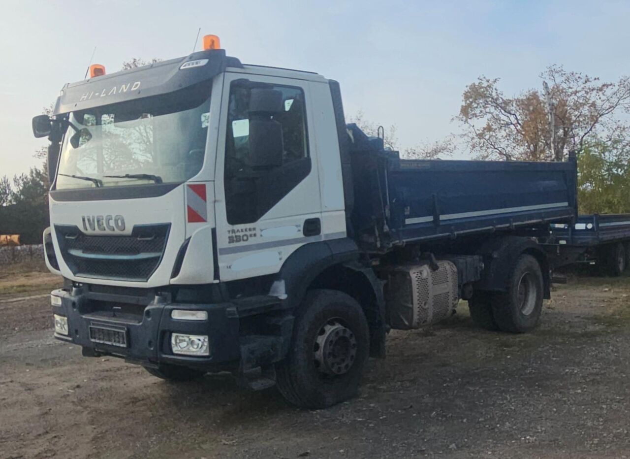 Iveco Trakker 330 Dreiseitenkipper Meiller TOP - Truk jungkit: gambar 3 Iveco Trakker 330 Dreiseitenkipper Meiller TOP - Truk jungkit: gambar 3