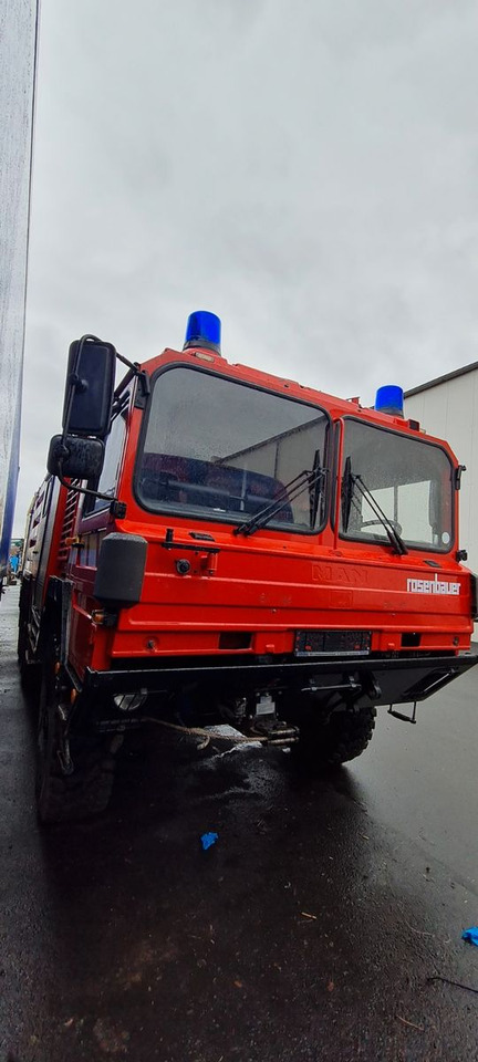 MAN 15.232 DF 6x6 KAT1 Feuerwehr TLF 4500/500 - Truk tangki: gambar 4 MAN 15.232 DF 6x6 KAT1 Feuerwehr TLF 4500/500 - Truk tangki: gambar 4