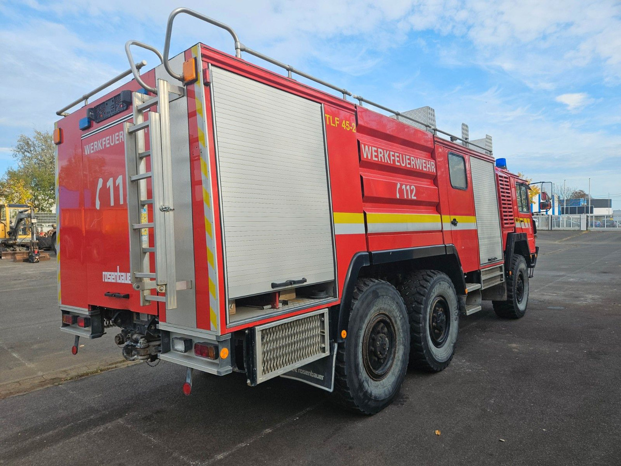 MAN KAT 6x6 Tanklöschfahrzeug - Truk tangki: gambar 3 MAN KAT 6x6 Tanklöschfahrzeug - Truk tangki: gambar 3