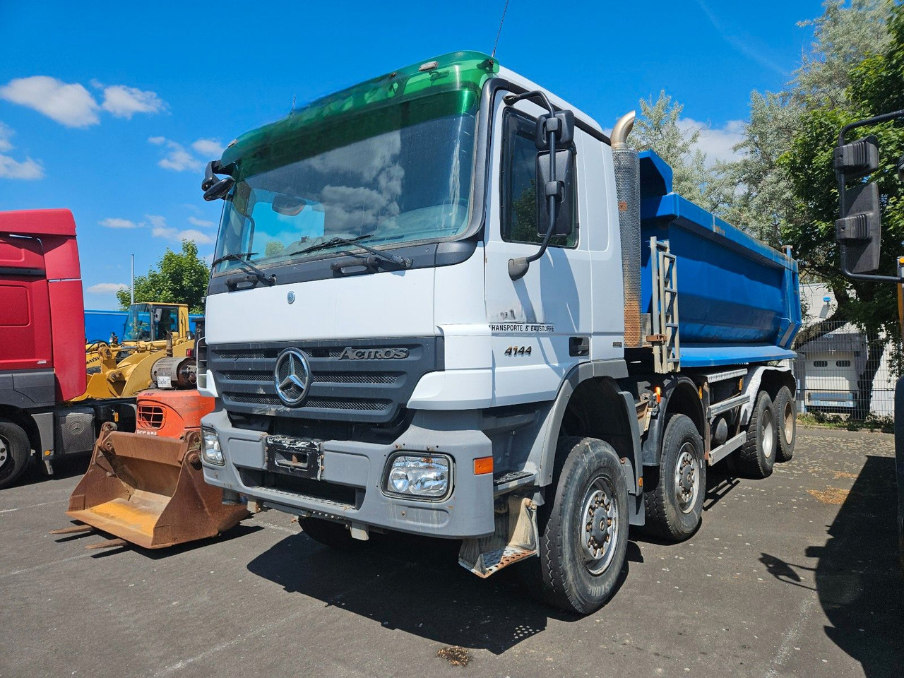 Mercedes-Benz Actros 4144 8x8 Hinterkipper - Truk jungkit: gambar 1 Mercedes-Benz Actros 4144 8x8 Hinterkipper - Truk jungkit: gambar 1