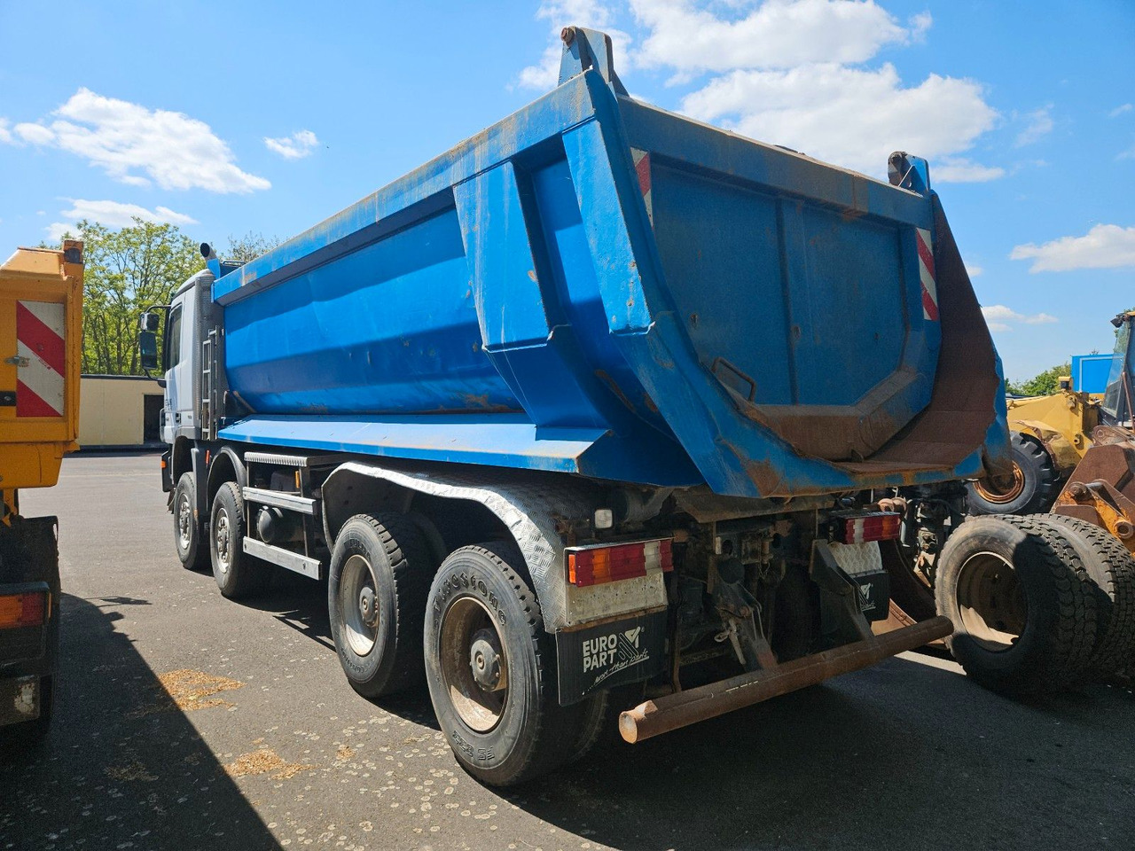 Mercedes-Benz Actros 4144 8x8 Hinterkipper - Truk jungkit: gambar 3 Mercedes-Benz Actros 4144 8x8 Hinterkipper - Truk jungkit: gambar 3