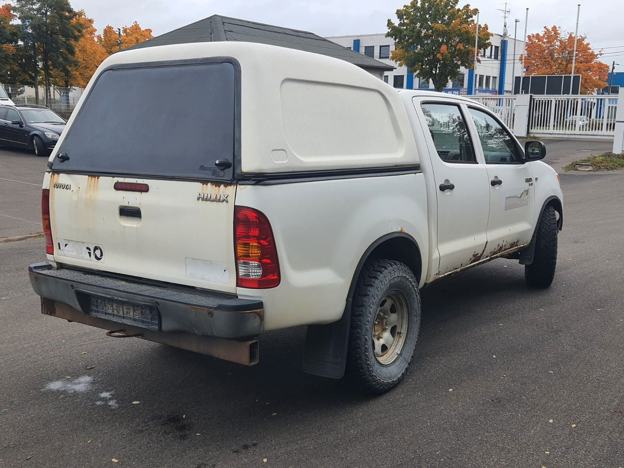 Toyota Hilux Double Cab 4x4 - Mobil SUV: gambar 4 Toyota Hilux Double Cab 4x4 - Mobil SUV: gambar 4