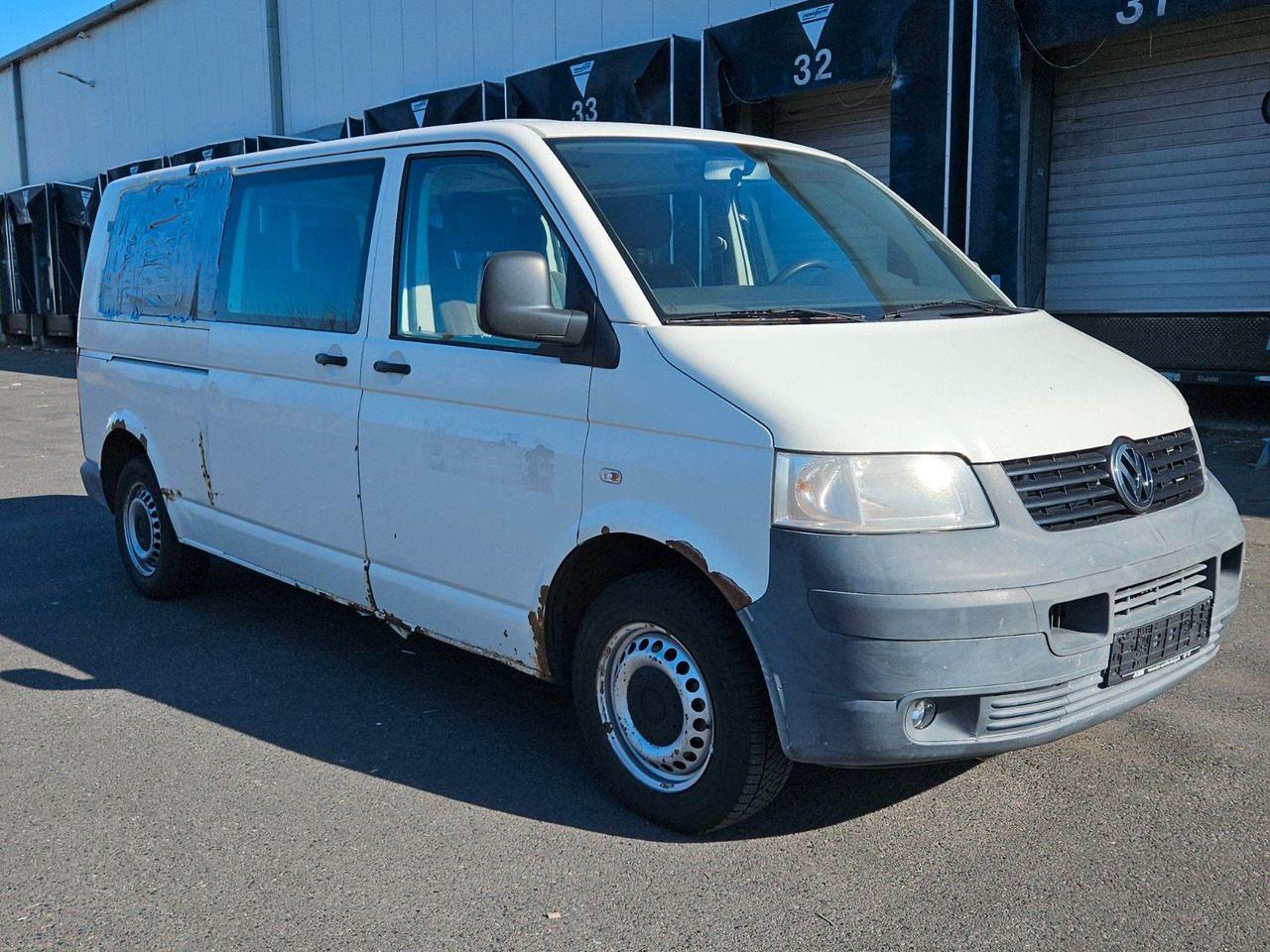 Volkswagen T5 9 Sitzer lang - Van penumpang: gambar 4 Volkswagen T5 9 Sitzer lang - Van penumpang: gambar 4
