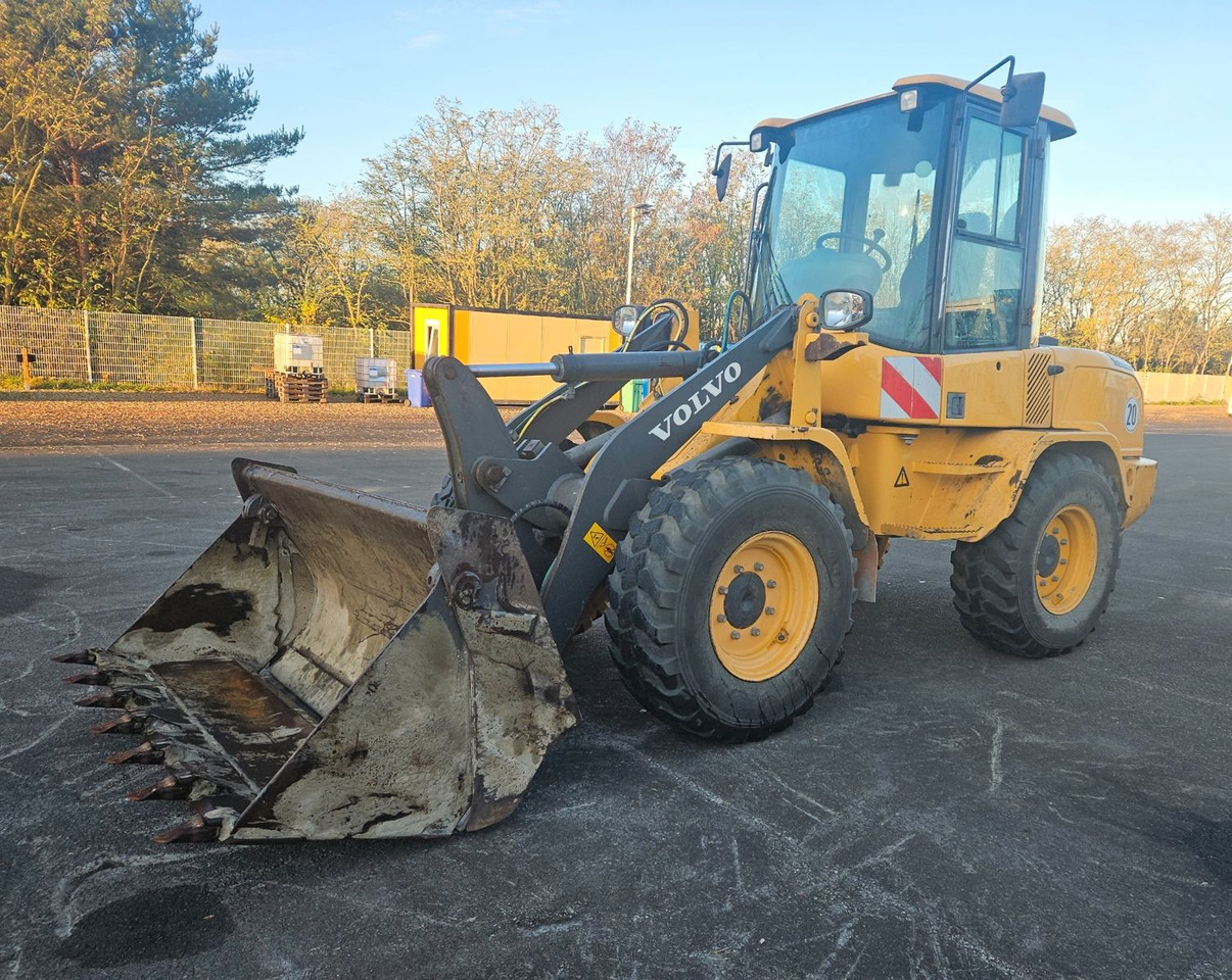 Volvo L30G mit Klappschaufel - Wheel loader: gambar 2 Volvo L30G mit Klappschaufel - Wheel loader: gambar 2