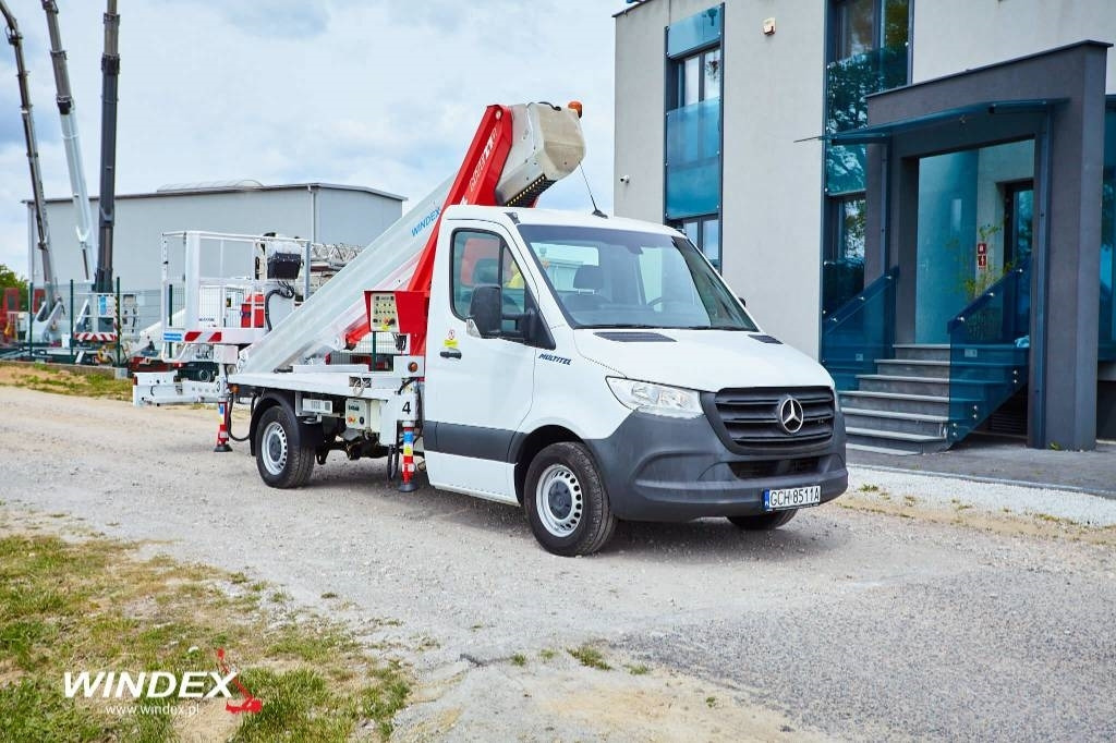 Platform udara yang dipasang di truk Multitel MTE 270: gambar 1