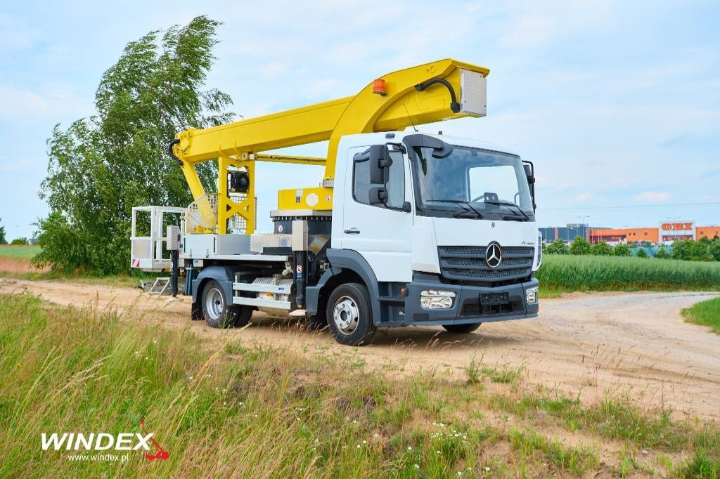 Palfinger P 300 KS - Platform udara yang dipasang di truk: gambar 2 Palfinger P 300 KS - Platform udara yang dipasang di truk: gambar 2