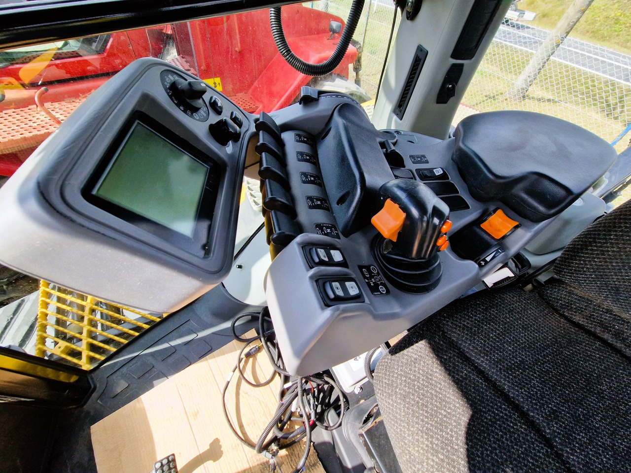 CHALLENGER MT 865 - Traktor terlacak: gambar 5 CHALLENGER MT 865 - Traktor terlacak: gambar 5