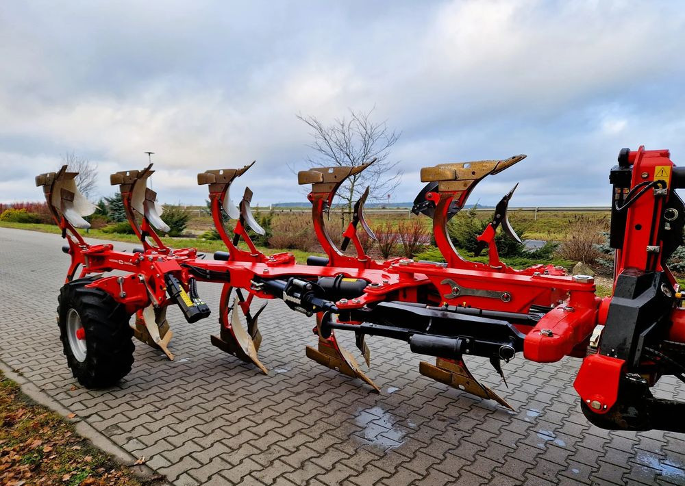 Gregoire Besson Gregoire Besson Rover 70 - Bajak: gambar 2 Gregoire Besson Gregoire Besson Rover 70 - Bajak: gambar 2