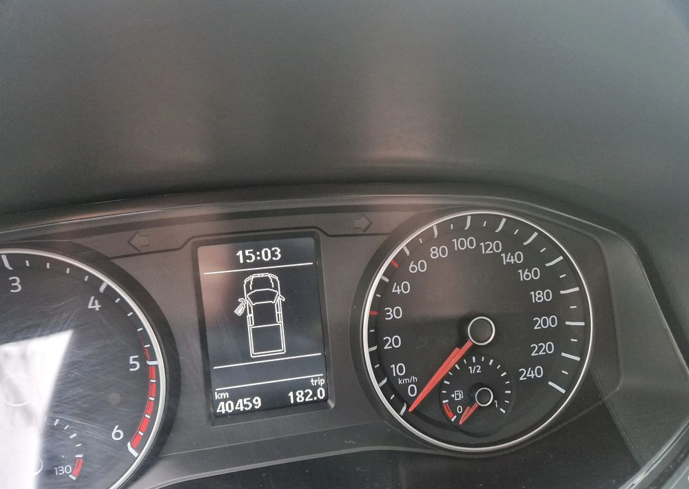 Volkswagen Amarok 3.0 V6 TDI 4Mot Dark Label - Mobil SUV: gambar 5 Volkswagen Amarok 3.0 V6 TDI 4Mot Dark Label - Mobil SUV: gambar 5
