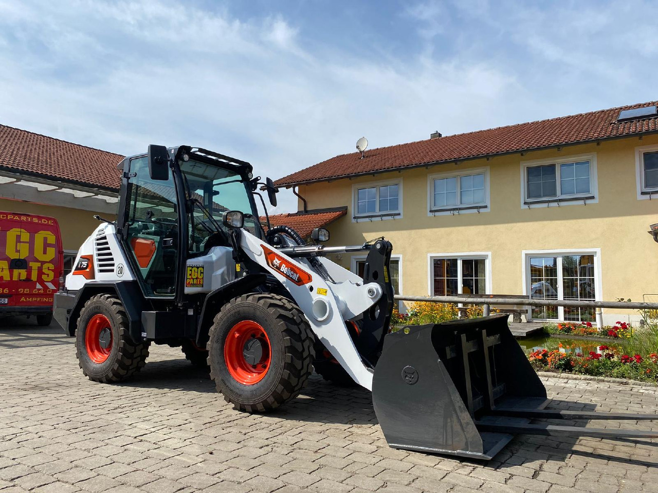 Bobcat L75 - Wheel loader: gambar 2 Bobcat L75 - Wheel loader: gambar 2