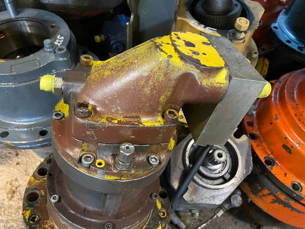 Case 888 P - Motor ayun untuk Peralatan konstruksi: gambar 3 Case 888 P - Motor ayun untuk Peralatan konstruksi: gambar 3