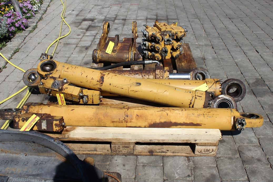 Caterpillar 212 BFT - Silinder hidrolik untuk Peralatan konstruksi: gambar 2 Caterpillar 212 BFT - Silinder hidrolik untuk Peralatan konstruksi: gambar 2