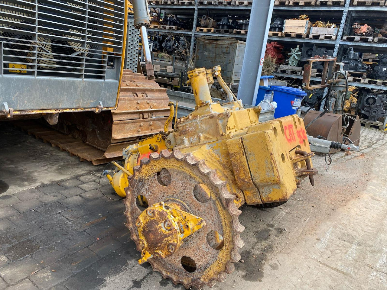 Caterpillar CAT D 951 - Gearbox untuk Peralatan konstruksi: gambar 2 Caterpillar CAT D 951 - Gearbox untuk Peralatan konstruksi: gambar 2