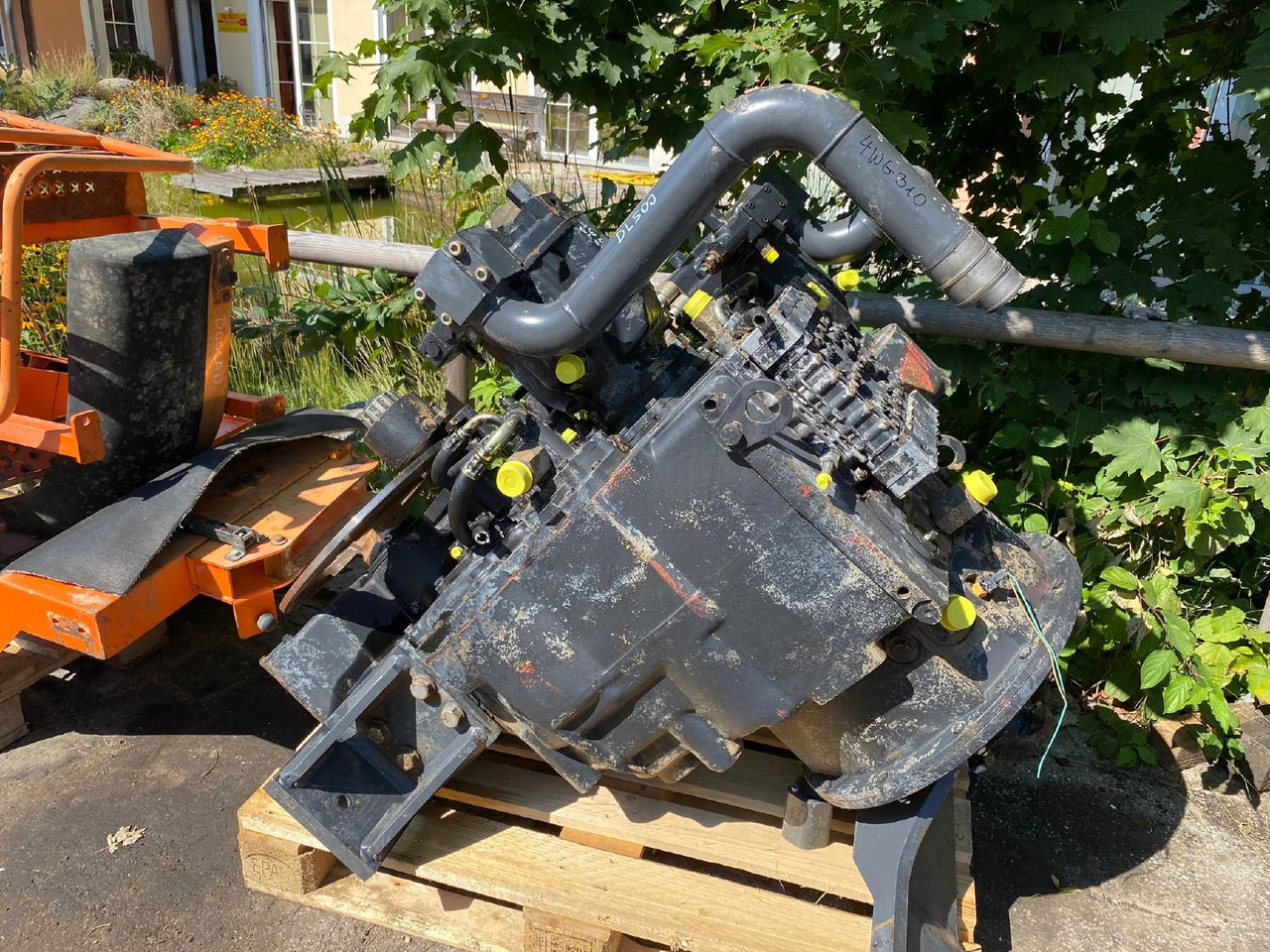 Doosan ZF 4WG 310 aus DL 500 - Gearbox untuk Peralatan konstruksi: gambar 1 Doosan ZF 4WG 310 aus DL 500 - Gearbox untuk Peralatan konstruksi: gambar 1