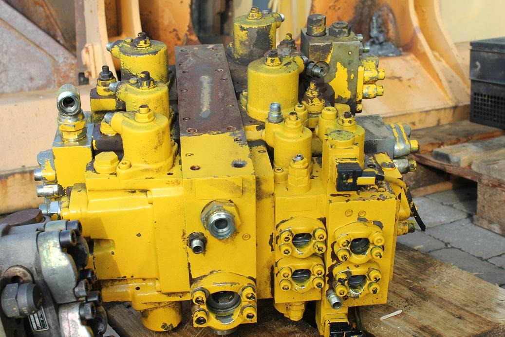 Furukawa W 735 - Katup hidrolik untuk Peralatan konstruksi: gambar 4 Furukawa W 735 - Katup hidrolik untuk Peralatan konstruksi: gambar 4