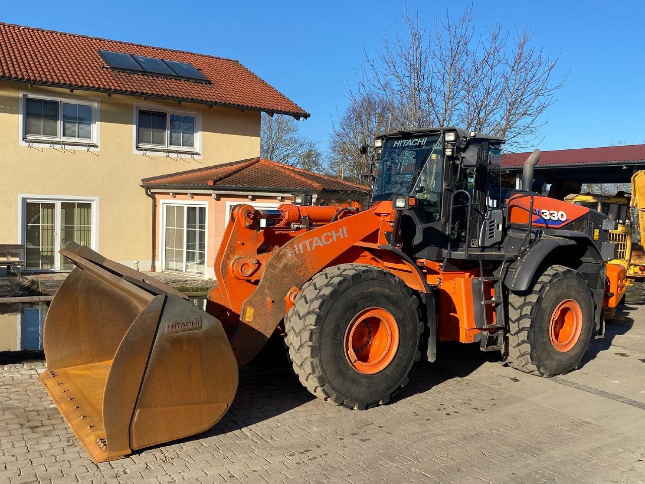 Hitachi ZW 330-6 - Wheel loader: gambar 2 Hitachi ZW 330-6 - Wheel loader: gambar 2