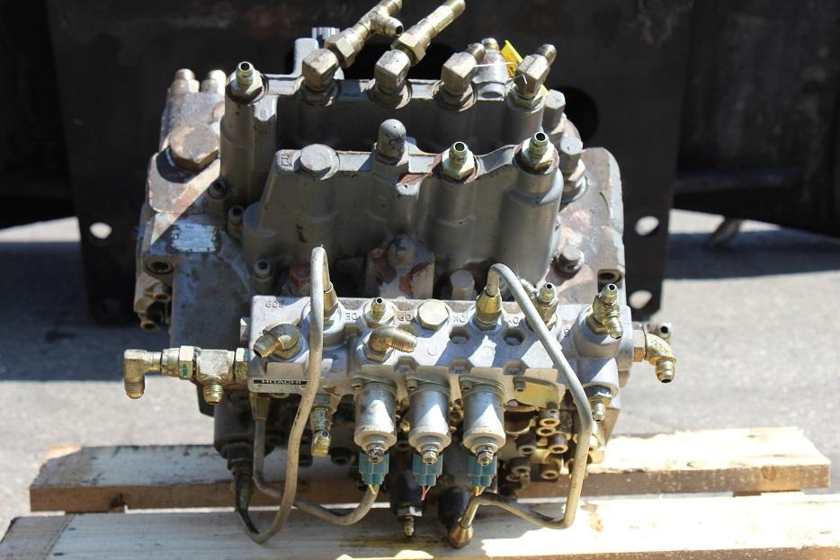 Hitachi ZX 140W - Katup hidrolik untuk Peralatan konstruksi: gambar 3 Hitachi ZX 140W - Katup hidrolik untuk Peralatan konstruksi: gambar 3