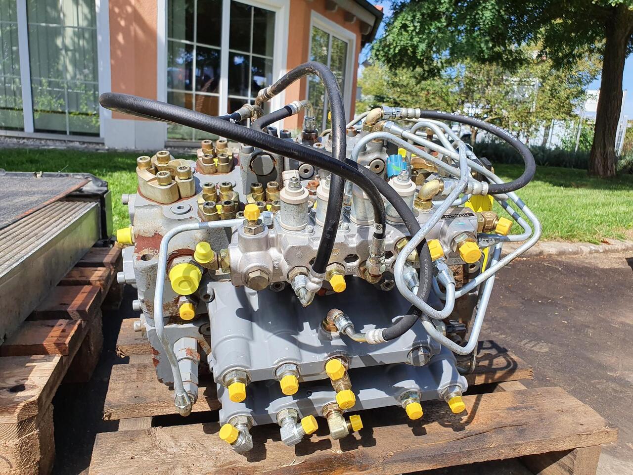 Katup hidrolik untuk Peralatan konstruksi Hitachi ZX 210 LC N 3: gambar 6 Katup hidrolik untuk Peralatan konstruksi Hitachi ZX 210 LC N 3: gambar 6