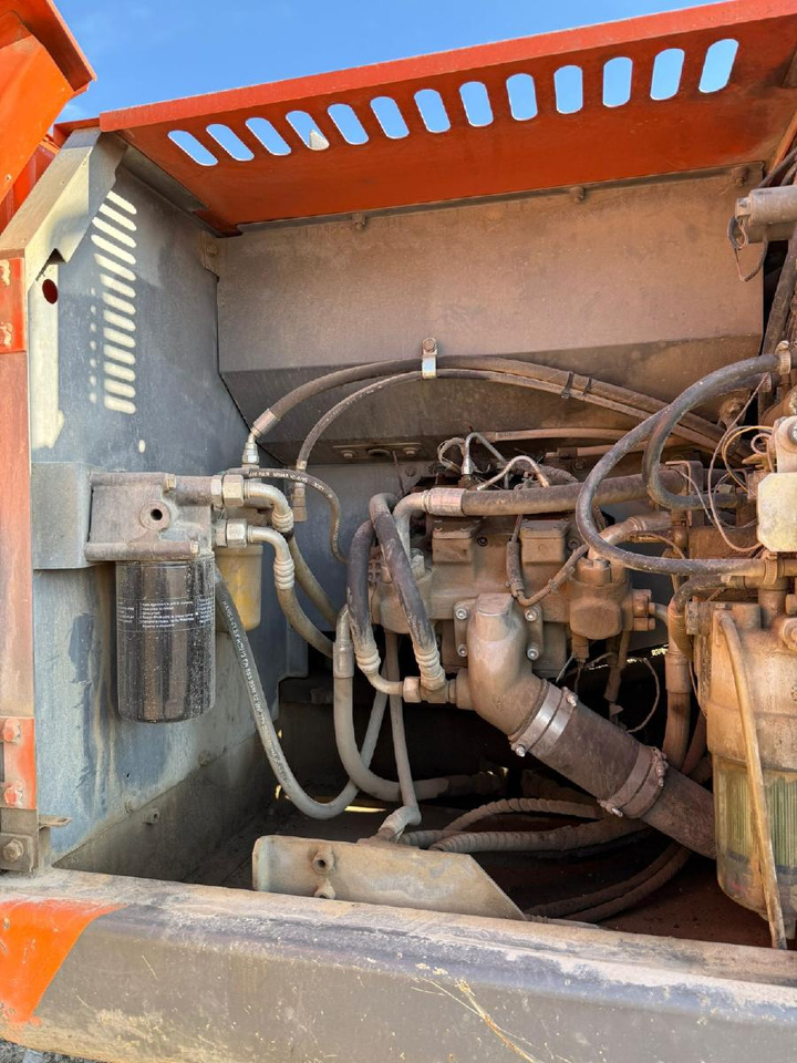Ekskavator perayap Hitachi ZX 250 LCN -3: gambar 9