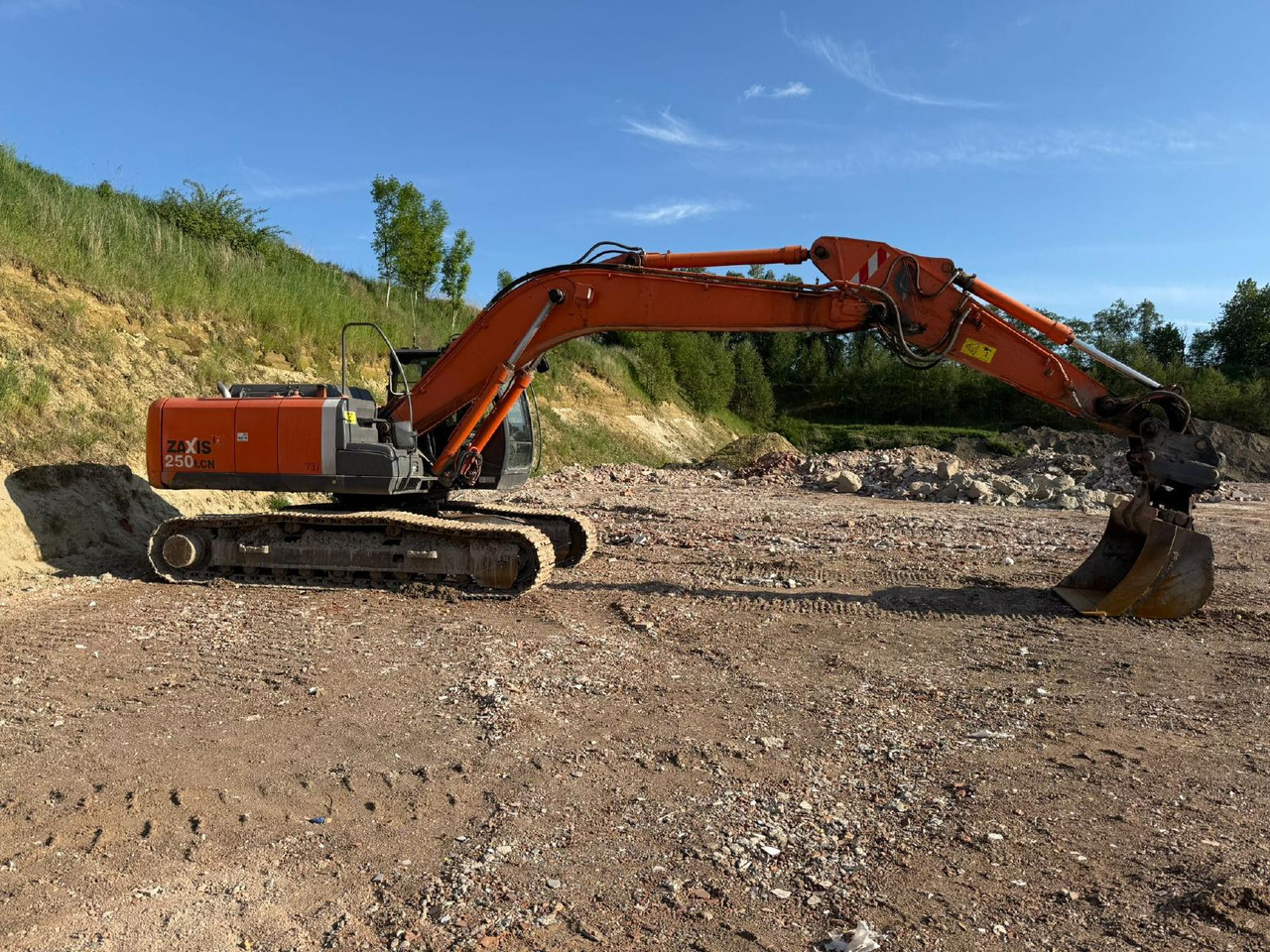 Hitachi ZX 250 LCN -3 - Ekskavator perayap: gambar 4 Hitachi ZX 250 LCN -3 - Ekskavator perayap: gambar 4
