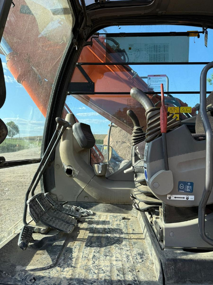 Ekskavator perayap Hitachi ZX 250 LCN -3: gambar 8