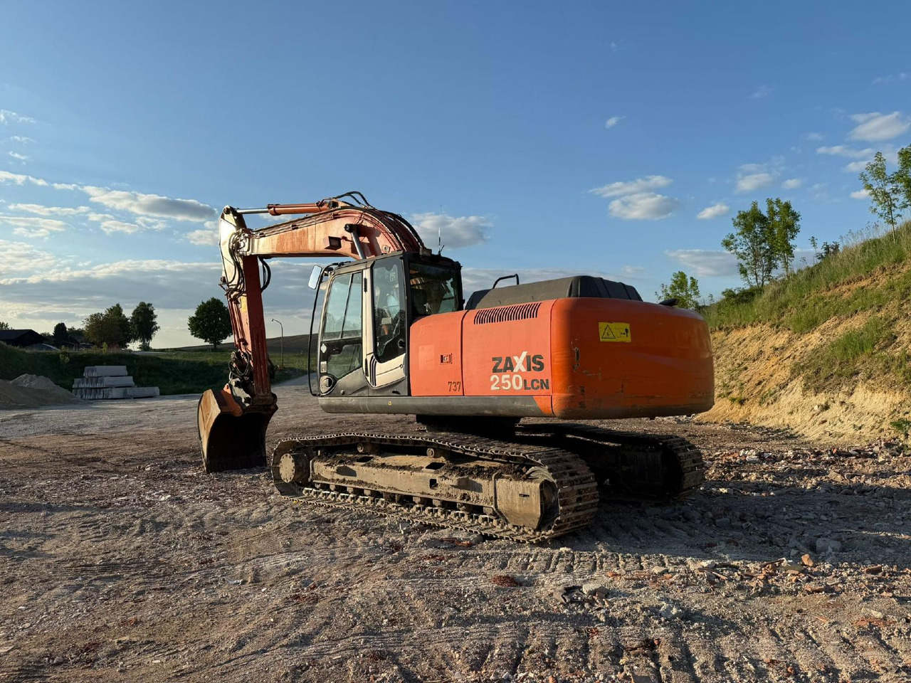 Ekskavator perayap Hitachi ZX 250 LCN -3: gambar 6