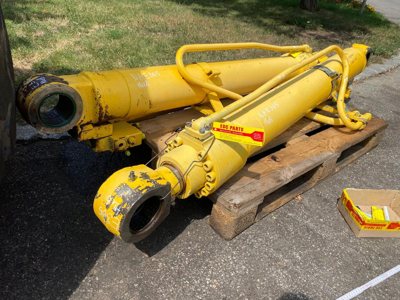 Holland E 305 - Silinder hidrolik untuk Peralatan konstruksi: gambar 2 Holland E 305 - Silinder hidrolik untuk Peralatan konstruksi: gambar 2