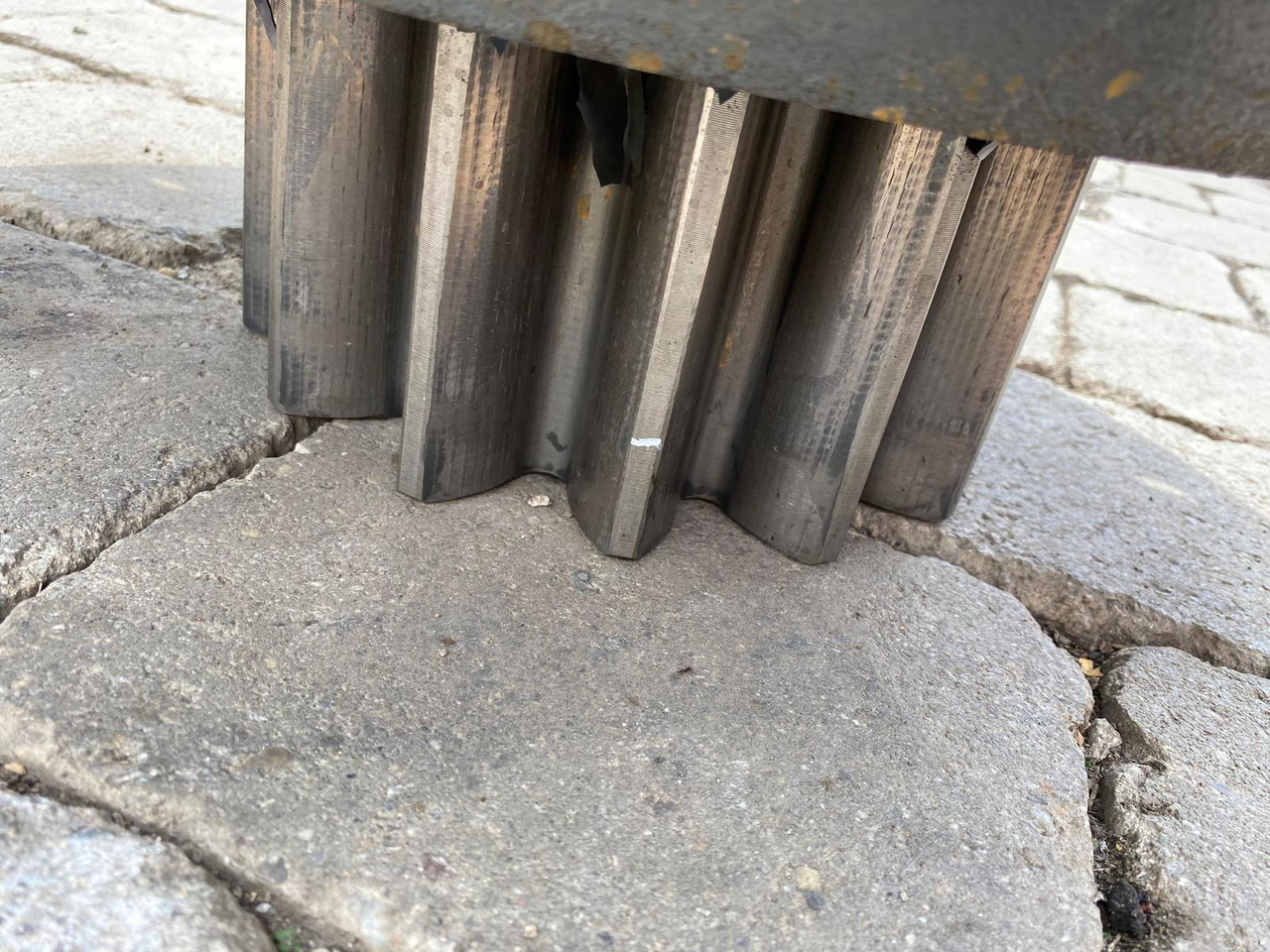 Holland E 305 - Motor ayun untuk Peralatan konstruksi: gambar 5 Holland E 305 - Motor ayun untuk Peralatan konstruksi: gambar 5