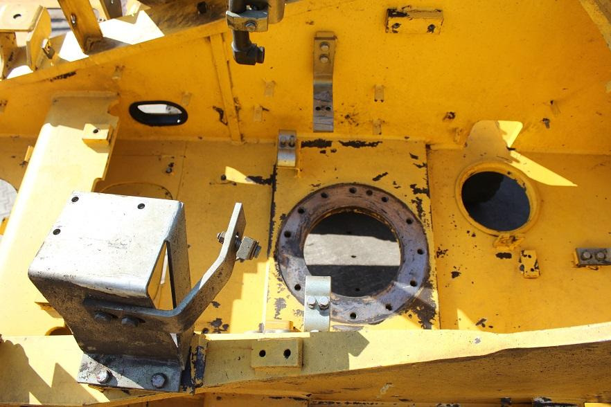 Holland Kobelco E 215 - Tubuh dan eksterior untuk Peralatan konstruksi: gambar 5 Holland Kobelco E 215 - Tubuh dan eksterior untuk Peralatan konstruksi: gambar 5