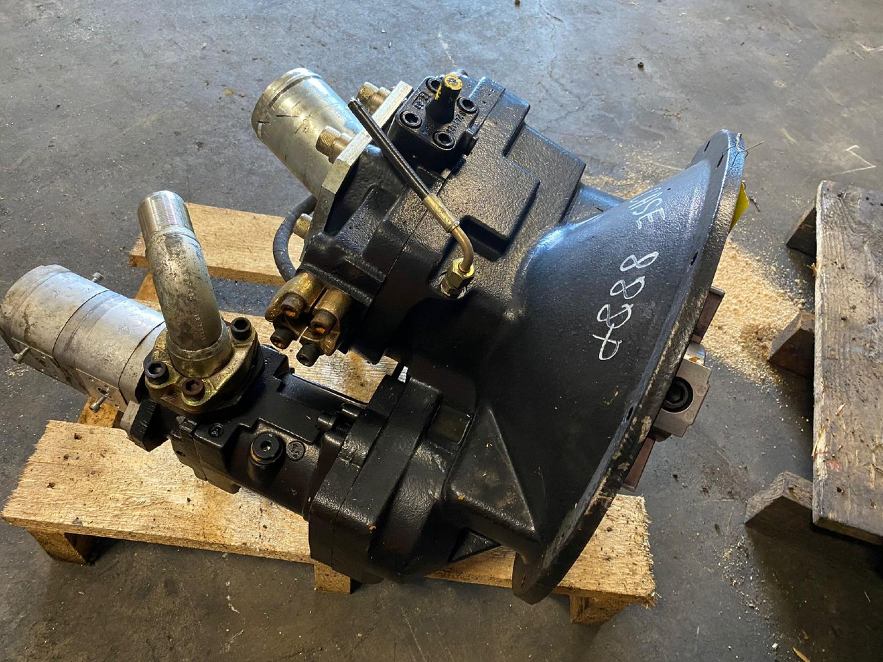 Hydromatik A8V080 aus Case 888P - Pompa hidrolik untuk Peralatan konstruksi: gambar 1 Hydromatik A8V080 aus Case 888P - Pompa hidrolik untuk Peralatan konstruksi: gambar 1