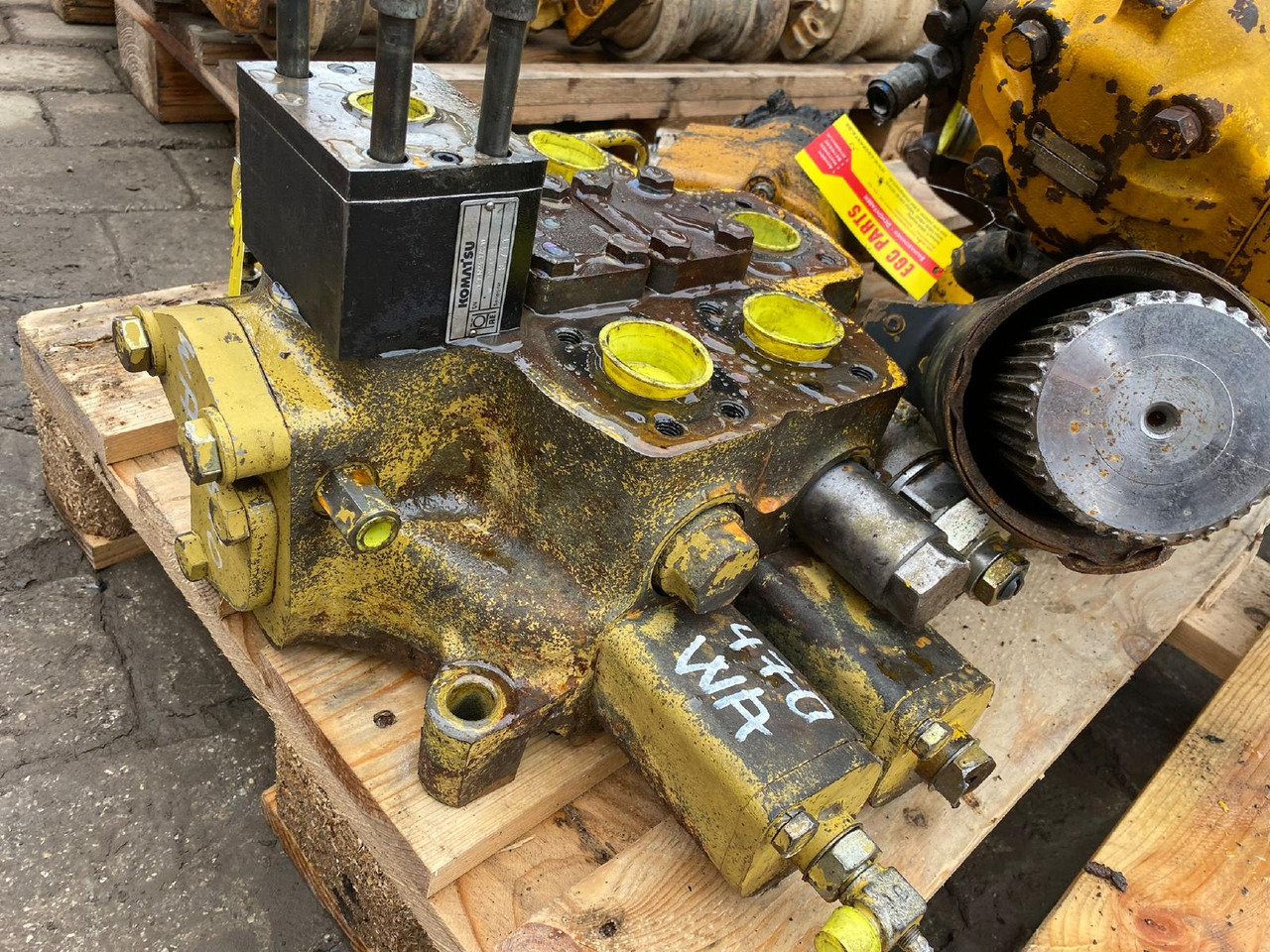 Komatsu WA 470-3 - Katup hidrolik untuk Peralatan konstruksi: gambar 1 Komatsu WA 470-3 - Katup hidrolik untuk Peralatan konstruksi: gambar 1