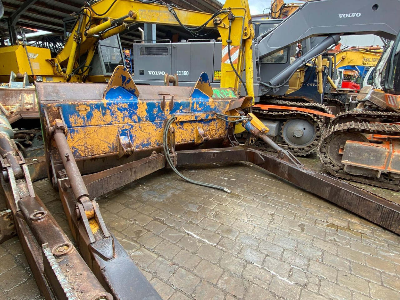 Liebherr PR 732 BL - Lampiran: gambar 2 Liebherr PR 732 BL - Lampiran: gambar 2