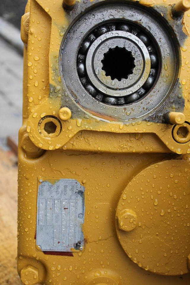 Motor ayun untuk Peralatan konstruksi Liebherr 902: gambar 6