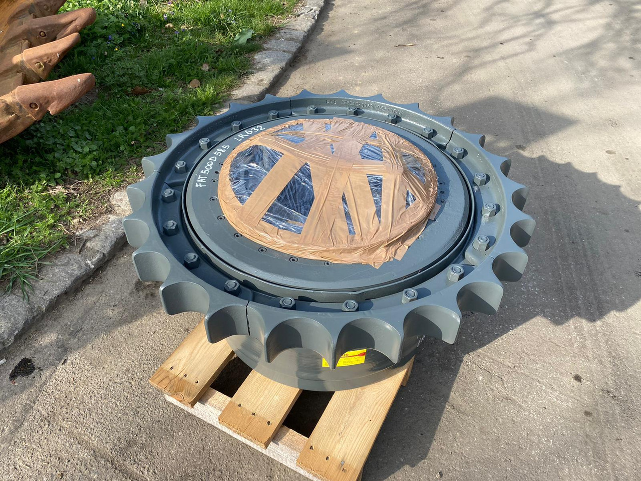 Liebherr FAT 500D585 aus PR 632 - Final drive untuk Peralatan konstruksi: gambar 5 Liebherr FAT 500D585 aus PR 632 - Final drive untuk Peralatan konstruksi: gambar 5