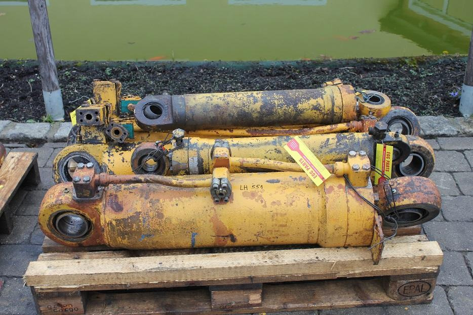 Liebherr L551 - Silinder hidrolik untuk Peralatan konstruksi: gambar 1 Liebherr L551 - Silinder hidrolik untuk Peralatan konstruksi: gambar 1