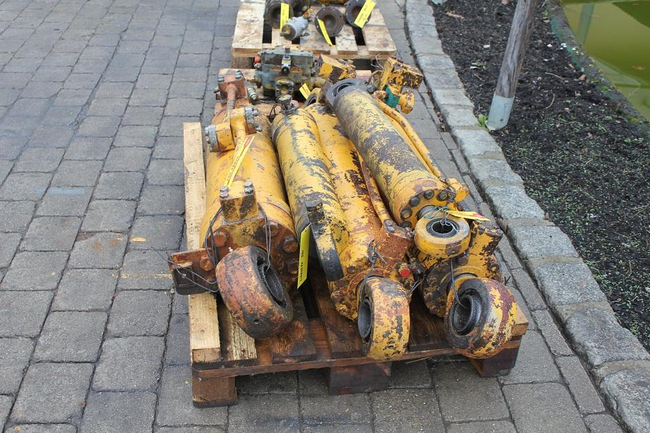 Silinder hidrolik untuk Peralatan konstruksi Liebherr L551: gambar 6 Silinder hidrolik untuk Peralatan konstruksi Liebherr L551: gambar 6