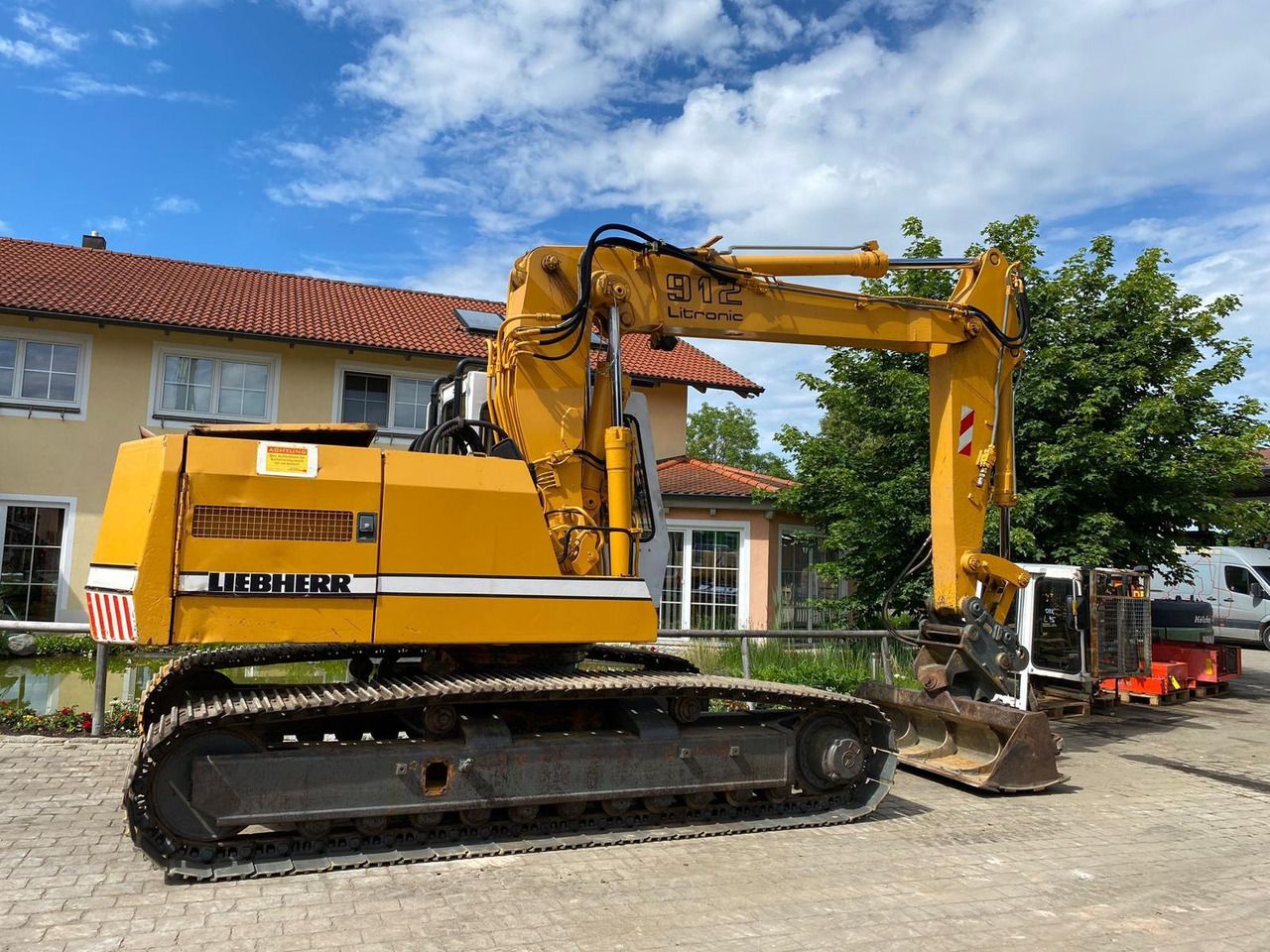 Liebherr R 912 LIT - Ekskavator perayap: gambar 1 Liebherr R 912 LIT - Ekskavator perayap: gambar 1