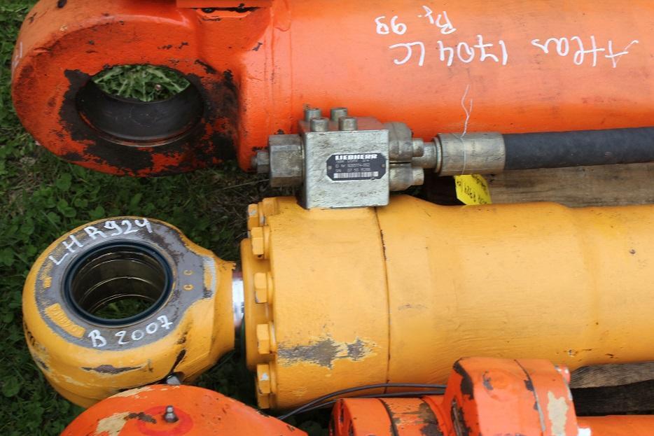 Liebherr R 924 compact - Silinder hidrolik untuk Peralatan konstruksi: gambar 2 Liebherr R 924 compact - Silinder hidrolik untuk Peralatan konstruksi: gambar 2