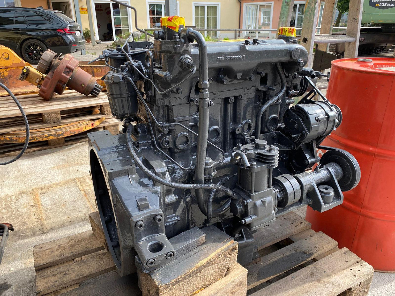 Perkins LF 4.248 aus Hanomag 33C - Mesin untuk Peralatan konstruksi: gambar 2 Perkins LF 4.248 aus Hanomag 33C - Mesin untuk Peralatan konstruksi: gambar 2