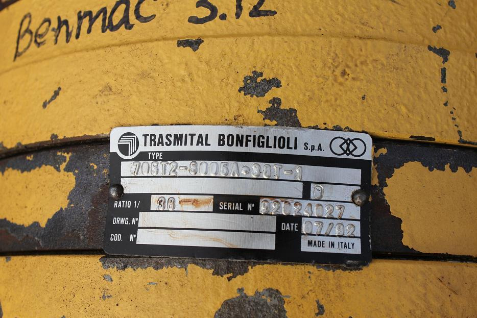 Transmital-Bonfigioli 705 T2 - Motor ayun untuk Peralatan konstruksi: gambar 1 Transmital-Bonfigioli 705 T2 - Motor ayun untuk Peralatan konstruksi: gambar 1
