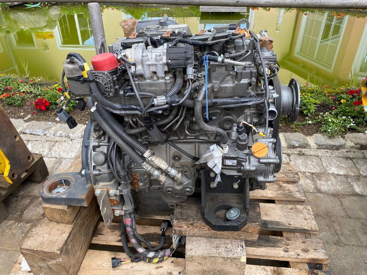 Yanmar Hitachi 4TNV 98C aus ZX 85 - Mesin untuk Peralatan konstruksi: gambar 1 Yanmar Hitachi 4TNV 98C aus ZX 85 - Mesin untuk Peralatan konstruksi: gambar 1