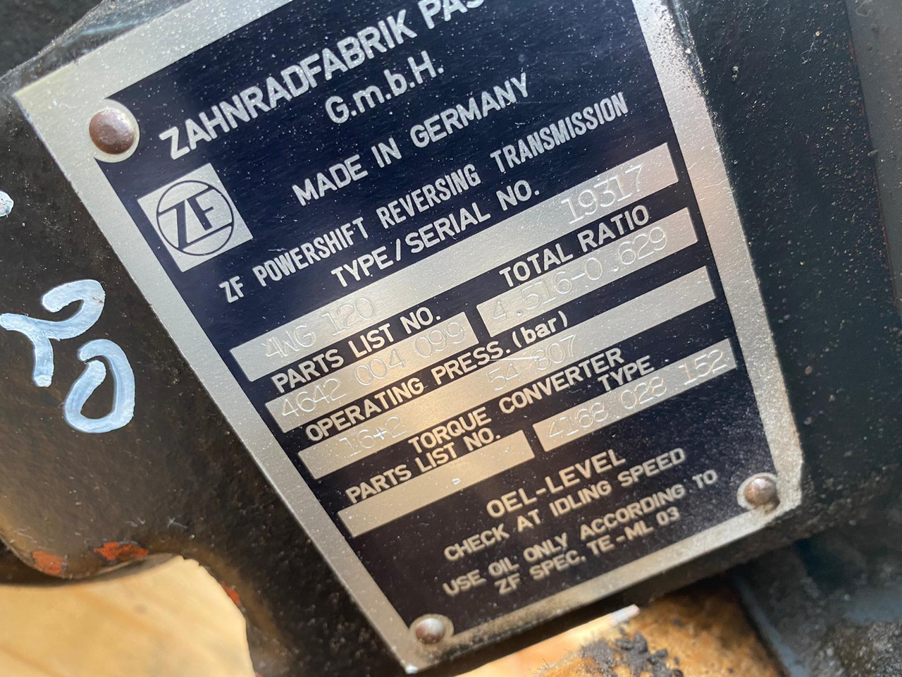 ZF 4 WG 120 aus O&K L 20 - Gearbox untuk Peralatan konstruksi: gambar 4 ZF 4 WG 120 aus O&K L 20 - Gearbox untuk Peralatan konstruksi: gambar 4