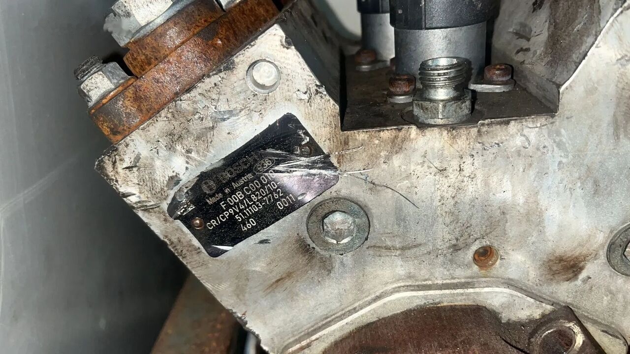 Bosch Pompa Wysokiego Ciśnienia MAN "V" MAN 51.11103-7762 F00BC0 51.11103-7762 truck - Pompa bahan bakar untuk Truk: gambar 2 Bosch Pompa Wysokiego Ciśnienia MAN "V" MAN 51.11103-7762 F00BC0 51.11103-7762 truck - Pompa bahan bakar untuk Truk: gambar 2