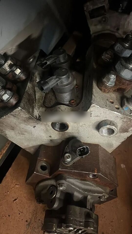 Bosch Pompa Wysokiego Ciśnienia MAN "V" MAN 51.11103-7762 F00BC0 51.11103-7762 truck - Pompa bahan bakar untuk Truk: gambar 4 Bosch Pompa Wysokiego Ciśnienia MAN "V" MAN 51.11103-7762 F00BC0 51.11103-7762 truck - Pompa bahan bakar untuk Truk: gambar 4