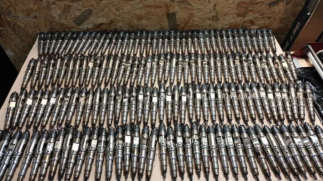 Bosch e MAN EURO 6 0445120354 / 51101006180 0445120354 truck - Injektor untuk Truk: gambar 1 Bosch e MAN EURO 6 0445120354 / 51101006180 0445120354 truck - Injektor untuk Truk: gambar 1