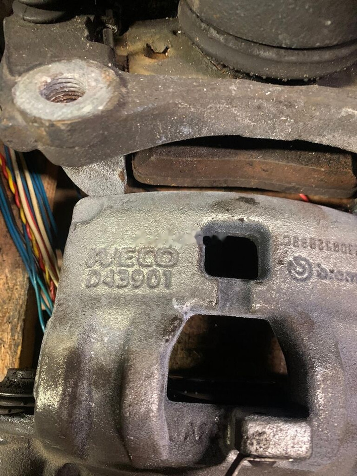 Brembo elektryczne D43901 Iveco Daily prawy, lewy, tył 2019- D43901 - Kaliper rem untuk Truk: gambar 2 Brembo elektryczne D43901 Iveco Daily prawy, lewy, tył 2019- D43901 - Kaliper rem untuk Truk: gambar 2