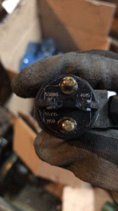 Egenera IVECO Stralis HI WAY NEW Holland - Injektor untuk Truk: gambar 1 Egenera IVECO Stralis HI WAY NEW Holland - Injektor untuk Truk: gambar 1