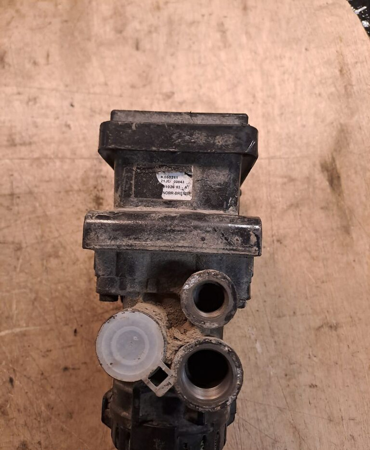 Knorr-Bremse K050211 MAN - Katup rem untuk Truk: gambar 2 Knorr-Bremse K050211 MAN - Katup rem untuk Truk: gambar 2
