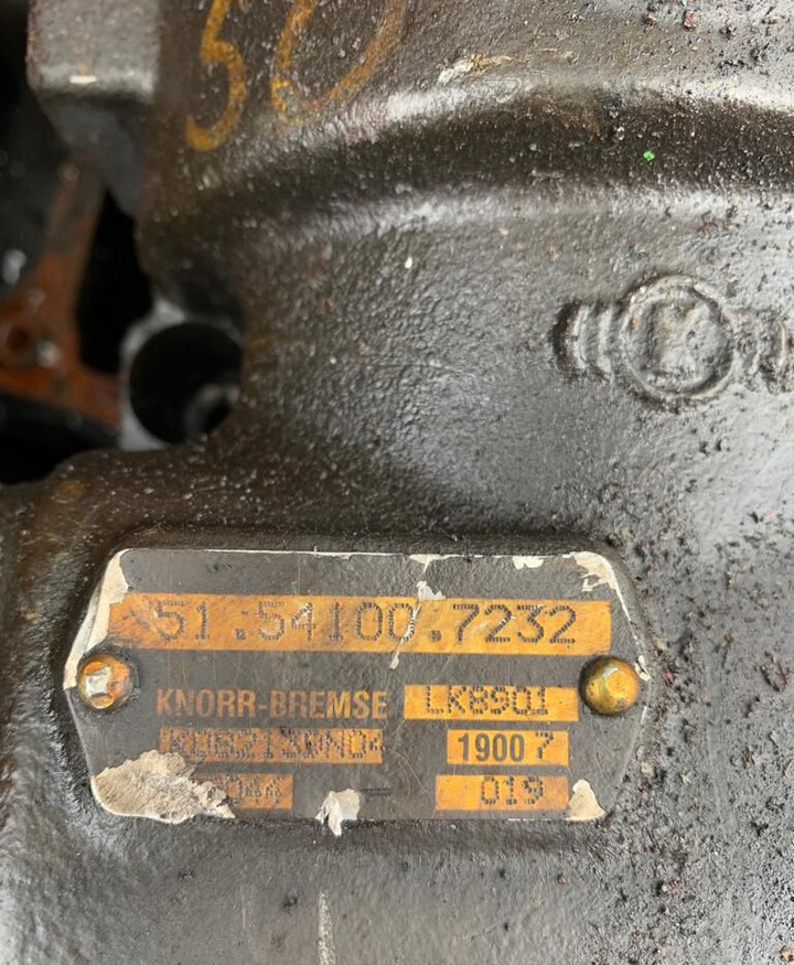 Knorr-Bremse MAN 51.54100.7273 MAN TGA TGX TGS truck - Kompresor rem udara untuk Truk: gambar 3 Knorr-Bremse MAN 51.54100.7273 MAN TGA TGX TGS truck - Kompresor rem udara untuk Truk: gambar 3